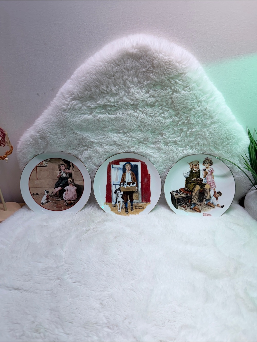 Norman Rockwell Decorative Mini Plates - White, Red, Brown Accents 💝